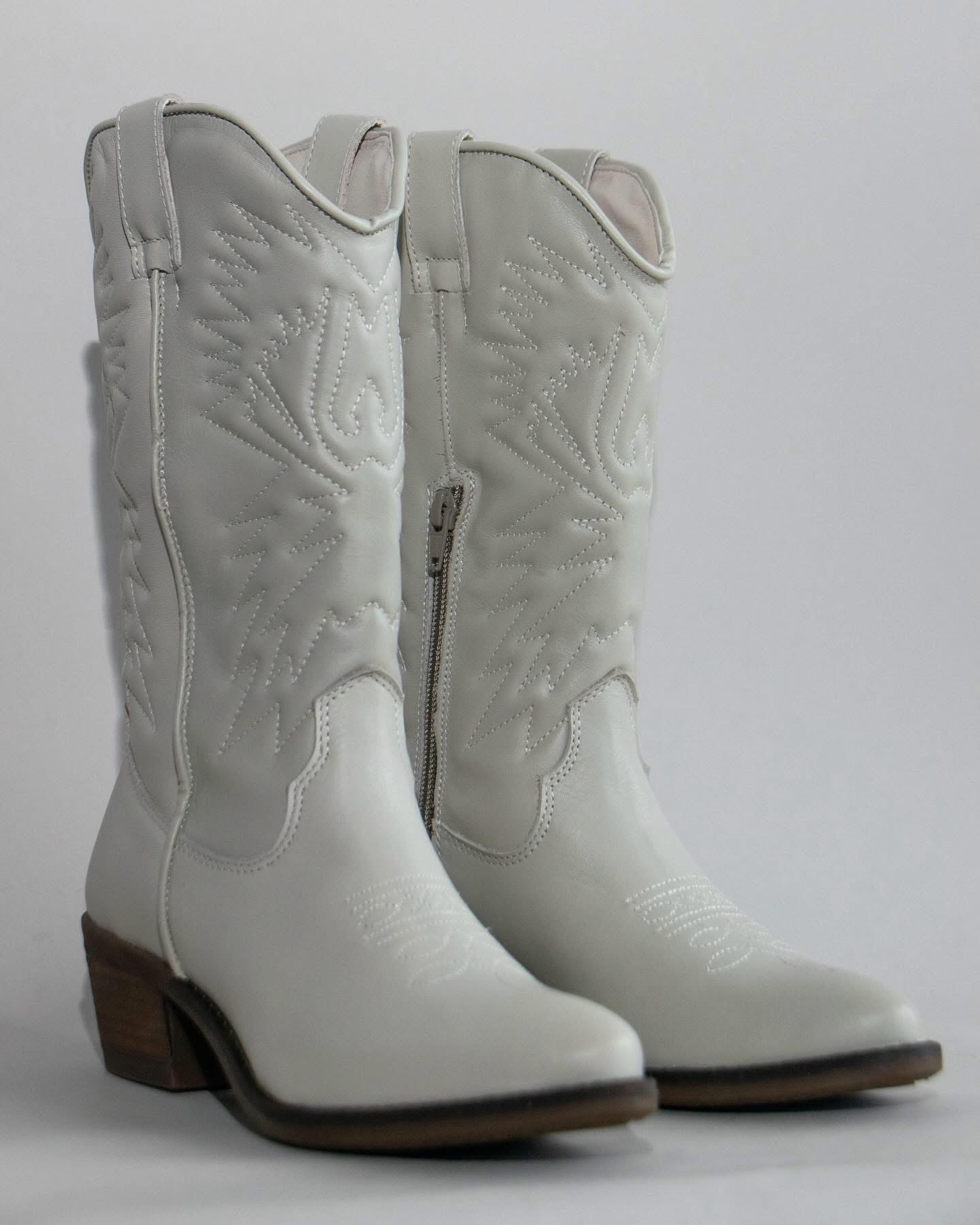 Botas vaqueras blancas